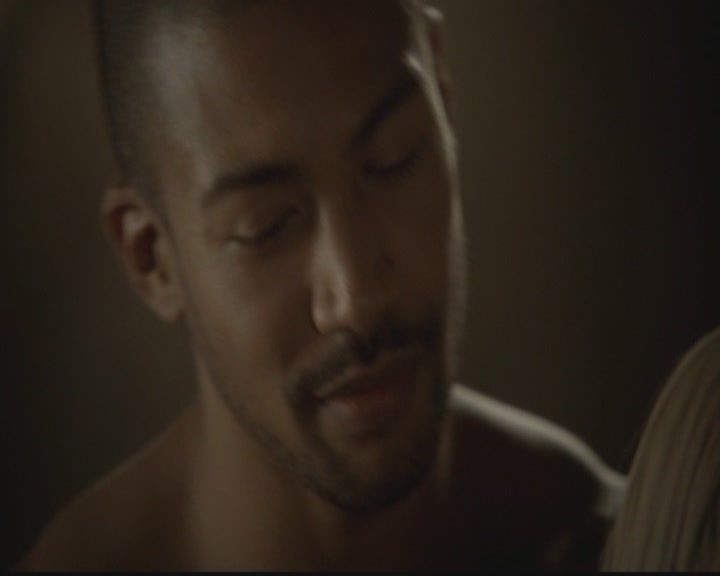 VampireDiariesWorld-dot-org_TheOriginals1x06FruitsOfThePoisonedTree1930.jpg