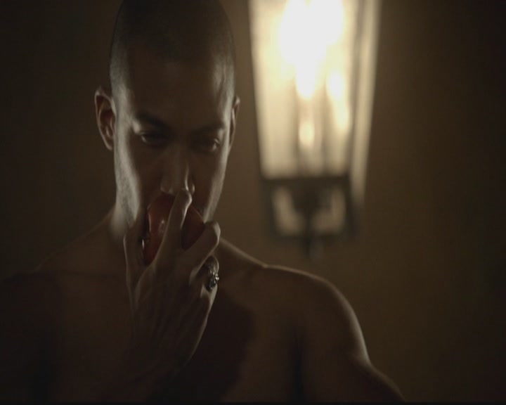 VampireDiariesWorld-dot-org_TheOriginals1x06FruitsOfThePoisonedTree2049.jpg