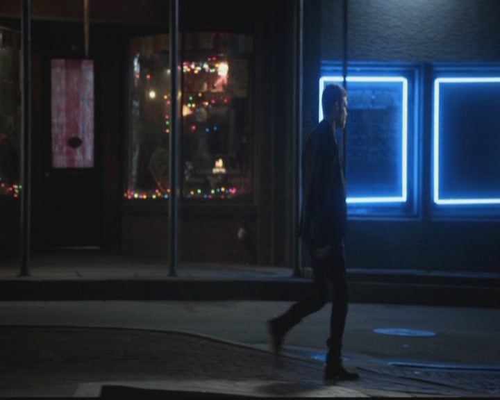 VampireDiariesWorld-dot-org_TheOriginals1x06FruitsOfThePoisonedTree2204.jpg