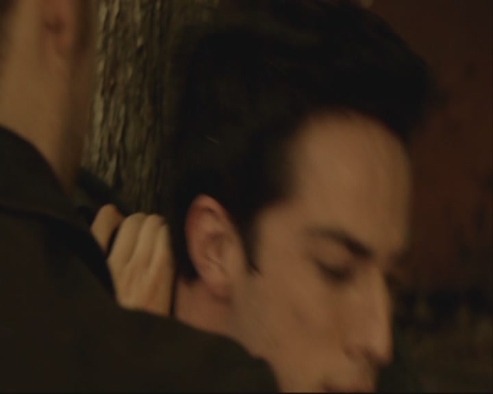 VampireDiariesWorld-dot-org_TheOriginals1x07Bloodletting-deletedscenes0261.jpg