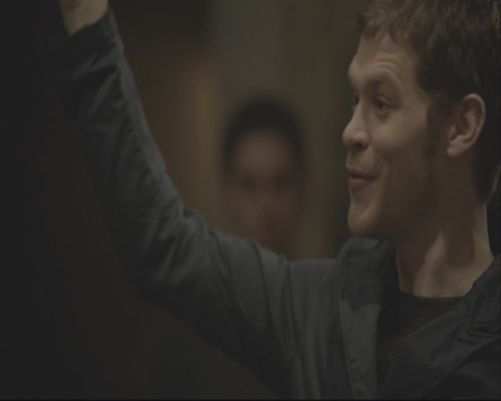 VampireDiariesWorld-dot-org_TheOriginals1x08TheRiverInReverse-deletedscene0218.jpg