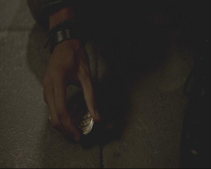 VampireDiariesWorld-dot-org_TheOriginals1x08TheRiverInReverse-deletedscene0375.jpg