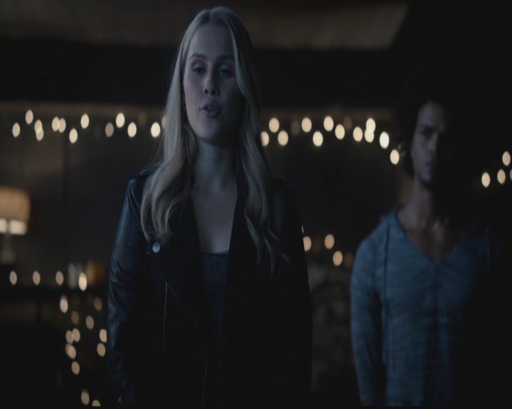 VampireDiariesWorld-dot-org_TheOriginals1x08TheRiverInReverse0417.jpg