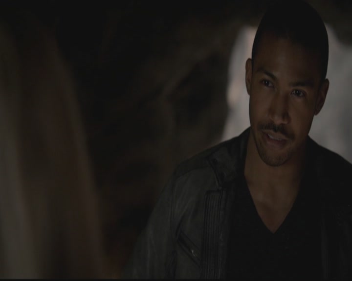 VampireDiariesWorld-dot-org_TheOriginals1x08TheRiverInReverse0605.jpg
