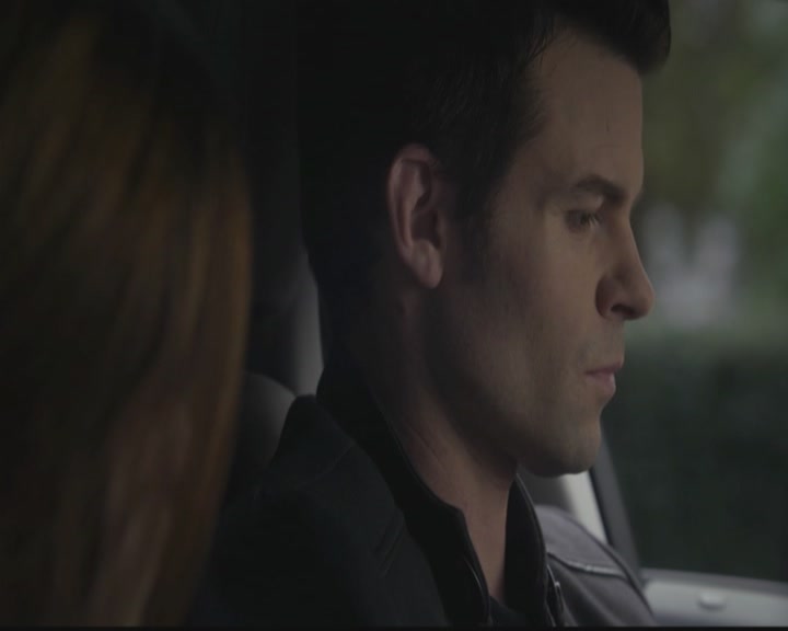 VampireDiariesWorld-dot-org_TheOriginals1x08TheRiverInReverse1945.jpg