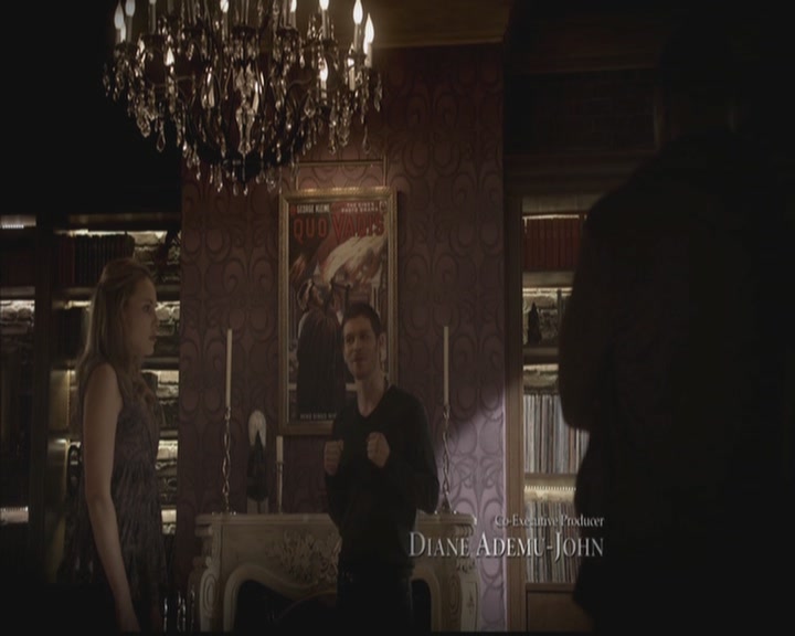 VampireDiariesWorld-dot-org_TheOriginals1x09ReigningPainInNewOrleans0350.jpg