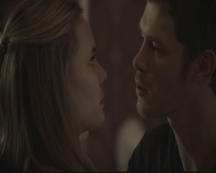 VampireDiariesWorld-dot-org_TheOriginals1x09ReigningPainInNewOrleans0380.jpg