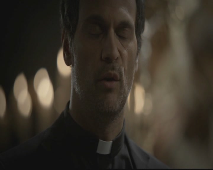 VampireDiariesWorld-dot-org_TheOriginals1x09ReigningPainInNewOrleans0708.jpg
