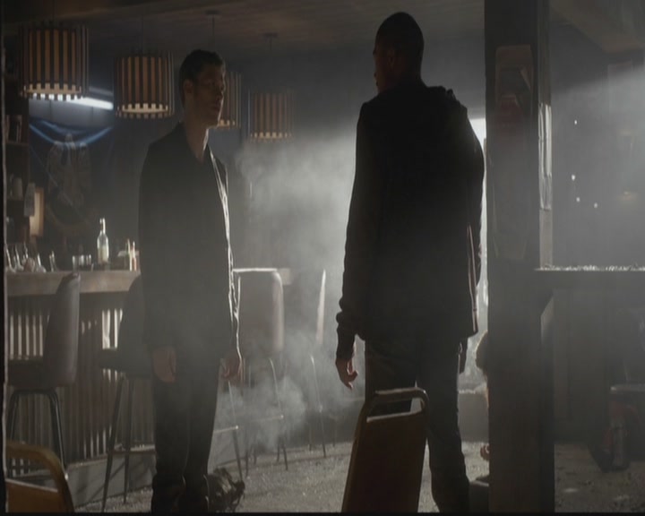 VampireDiariesWorld-dot-org_TheOriginals1x09ReigningPainInNewOrleans0921.jpg