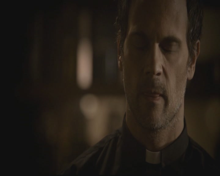 VampireDiariesWorld-dot-org_TheOriginals1x09ReigningPainInNewOrleans1213.jpg