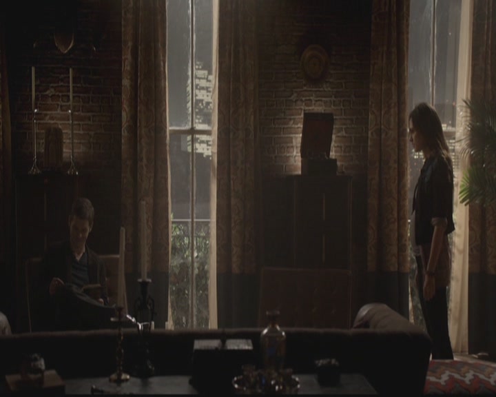 VampireDiariesWorld-dot-org_TheOriginals1x09ReigningPainInNewOrleans1525.jpg