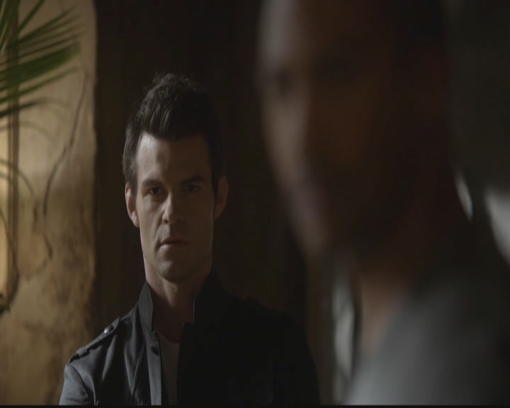 VampireDiariesWorld-dot-org_TheOriginals1x10TheCasketGirls2811.jpg