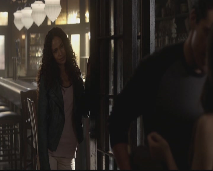 VampireDiariesWorld-dot-org_TheOriginals1x10TheCasketGirls2929.jpg