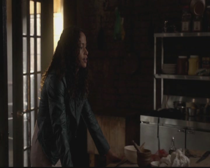 VampireDiariesWorld-dot-org_TheOriginals1x10TheCasketGirls2953.jpg