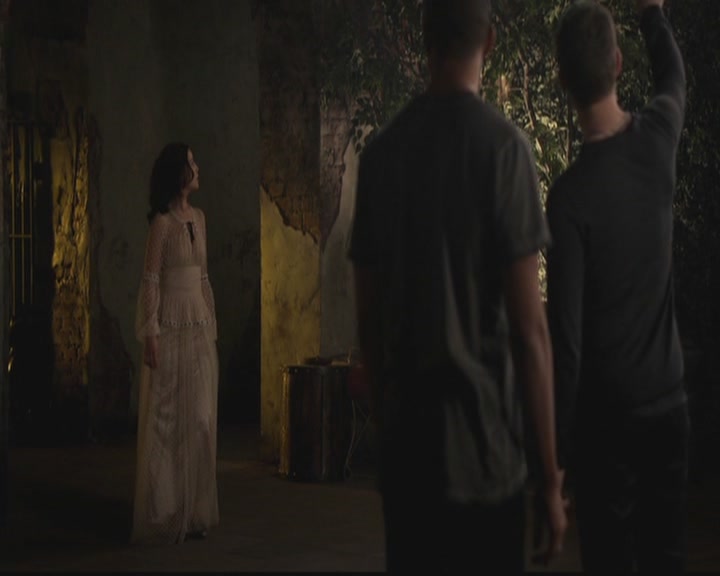 VampireDiariesWorld-dot-org_TheOriginals1x10TheCasketGirls3636.jpg