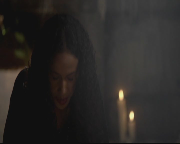 VampireDiariesWorld-dot-org_TheOriginals1x11ApresMoileDeluge0389.jpg