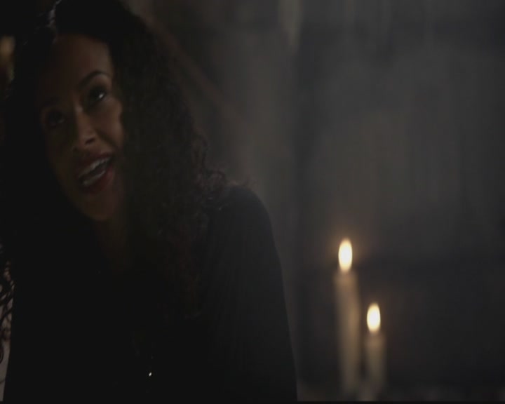 VampireDiariesWorld-dot-org_TheOriginals1x11ApresMoileDeluge0410.jpg