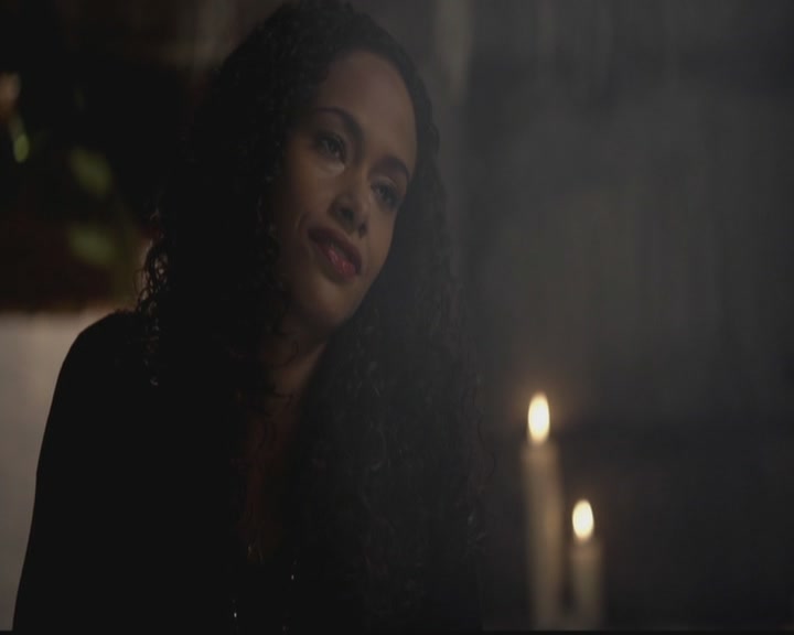 VampireDiariesWorld-dot-org_TheOriginals1x11ApresMoileDeluge0411.jpg
