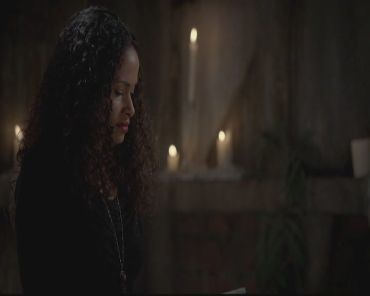 VampireDiariesWorld-dot-org_TheOriginals1x11ApresMoileDeluge0433.jpg