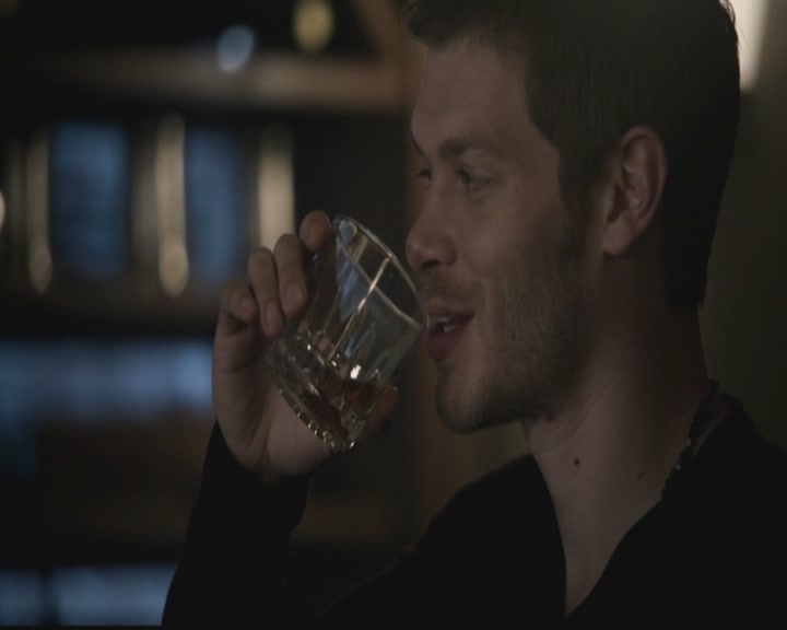 VampireDiariesWorld-dot-org_TheOriginals1x11ApresMoileDeluge0525.jpg