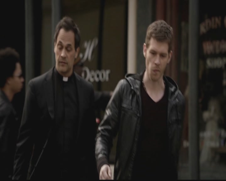 VampireDiariesWorld-dot-org_TheOriginals1x11ApresMoileDeluge0575.jpg
