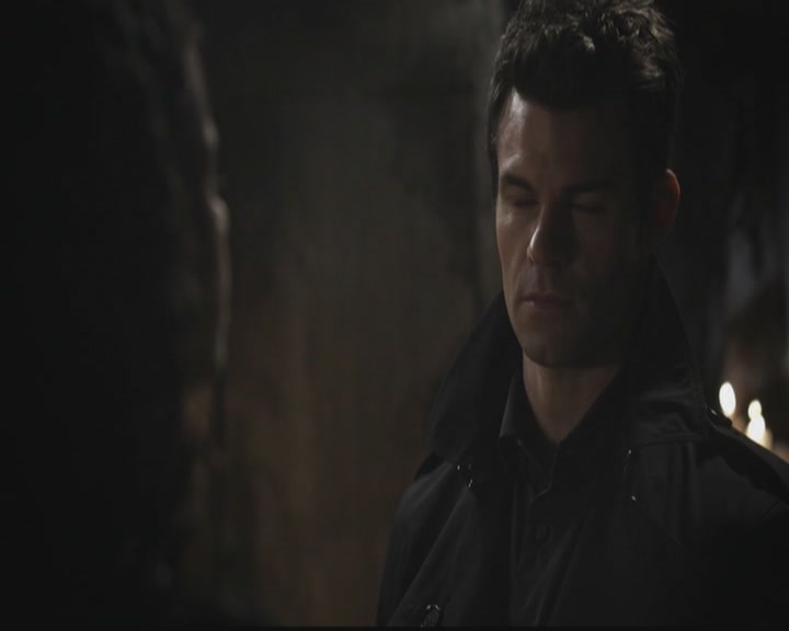 VampireDiariesWorld-dot-org_TheOriginals1x11ApresMoileDeluge1090.jpg