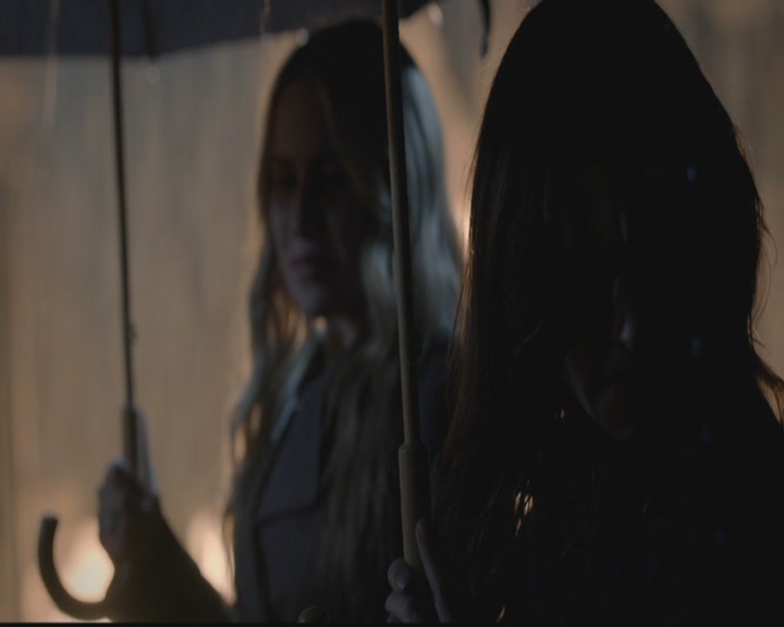 VampireDiariesWorld-dot-org_TheOriginals1x11ApresMoileDeluge1803.jpg