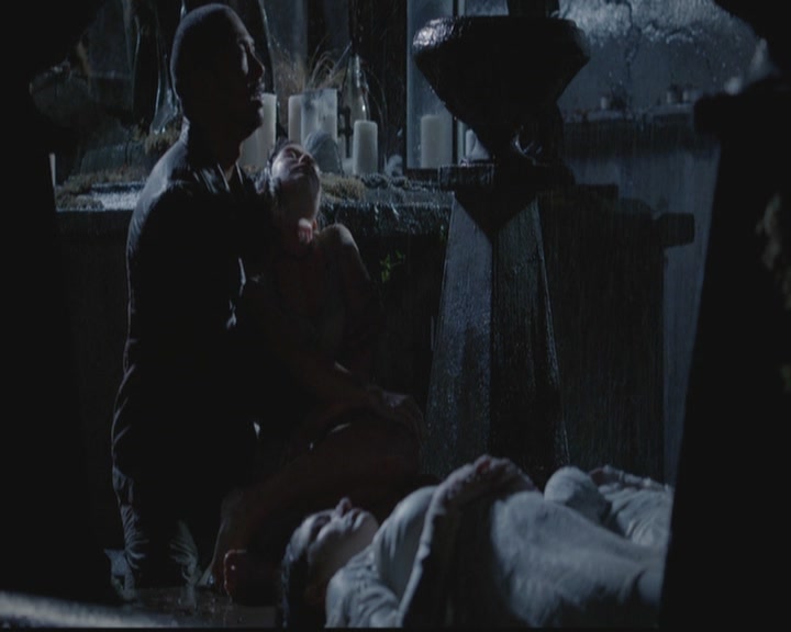 VampireDiariesWorld-dot-org_TheOriginals1x11ApresMoileDeluge1822.jpg