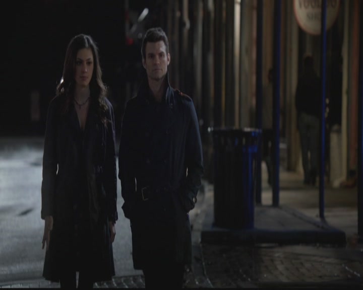 VampireDiariesWorld-dot-org_TheOriginals1x11ApresMoileDeluge2031.jpg