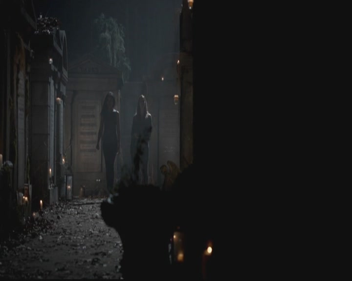 VampireDiariesWorld-dot-org_TheOriginals1x12DanceBackFromTheGrave0046.jpg