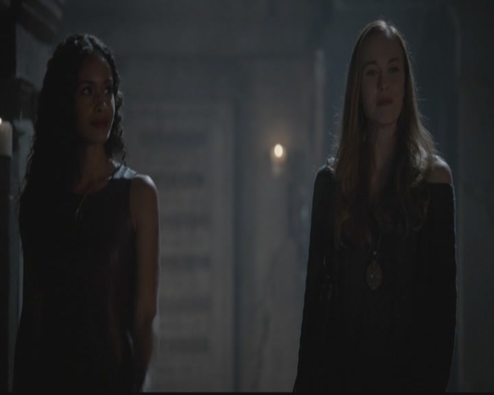 VampireDiariesWorld-dot-org_TheOriginals1x12DanceBackFromTheGrave0048.jpg