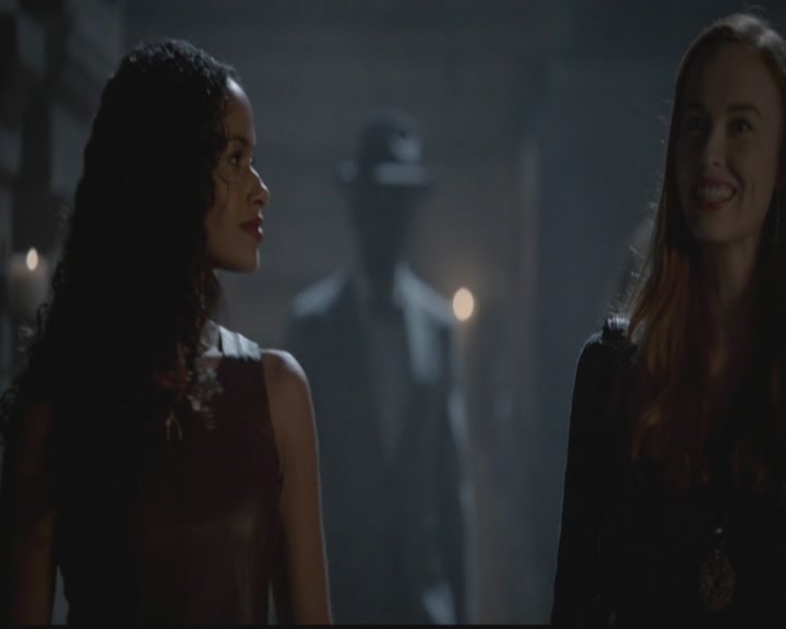 VampireDiariesWorld-dot-org_TheOriginals1x12DanceBackFromTheGrave0051.jpg