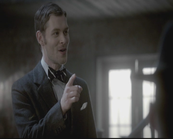 VampireDiariesWorld-dot-org_TheOriginals1x12DanceBackFromTheGrave0218.jpg
