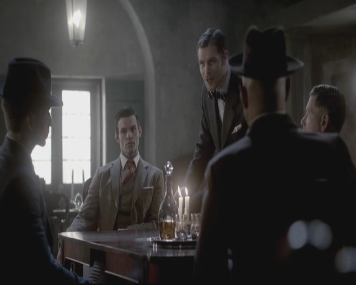 VampireDiariesWorld-dot-org_TheOriginals1x12DanceBackFromTheGrave0222.jpg