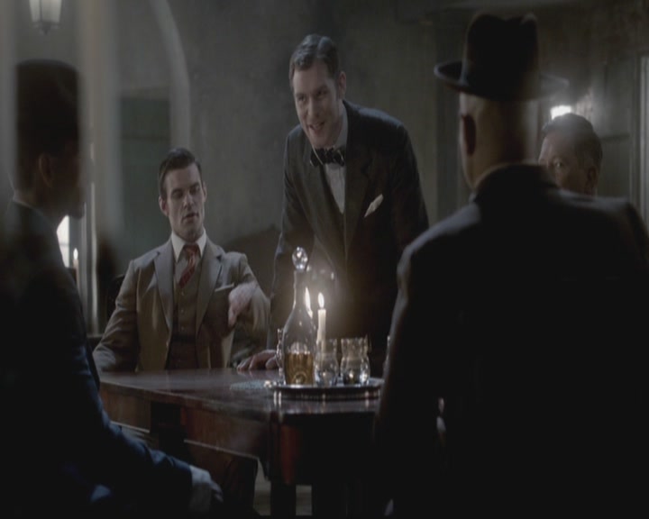 VampireDiariesWorld-dot-org_TheOriginals1x12DanceBackFromTheGrave0226.jpg