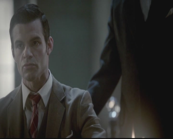 VampireDiariesWorld-dot-org_TheOriginals1x12DanceBackFromTheGrave0256.jpg