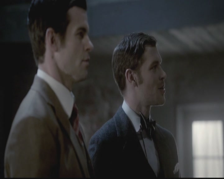 VampireDiariesWorld-dot-org_TheOriginals1x12DanceBackFromTheGrave0278.jpg