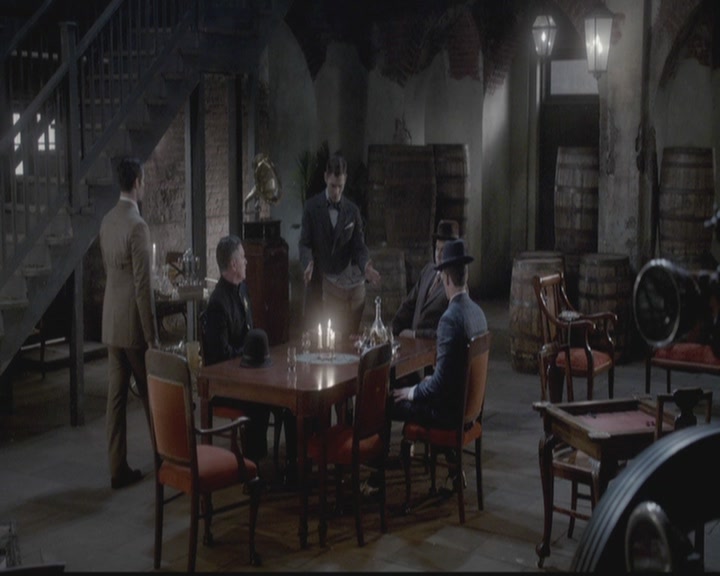 VampireDiariesWorld-dot-org_TheOriginals1x12DanceBackFromTheGrave0320.jpg
