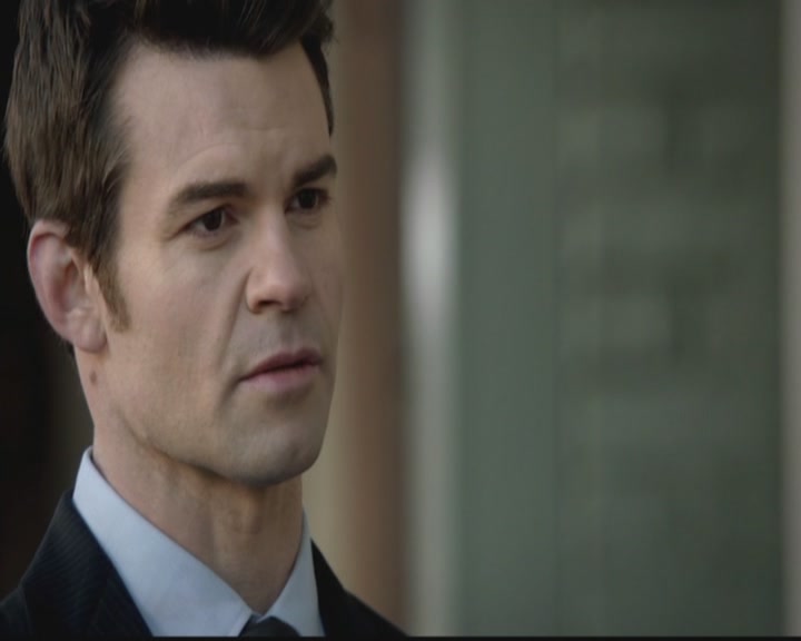 VampireDiariesWorld-dot-org_TheOriginals1x12DanceBackFromTheGrave0505.jpg