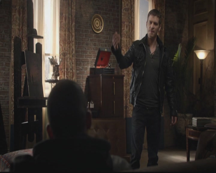 VampireDiariesWorld-dot-org_TheOriginals1x12DanceBackFromTheGrave0515.jpg