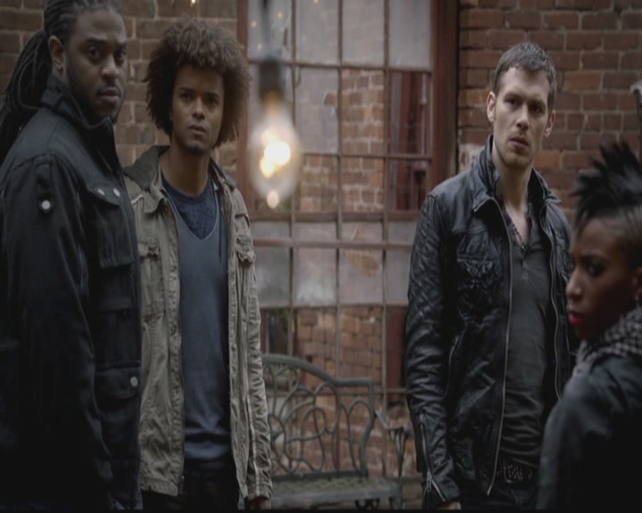 VampireDiariesWorld-dot-org_TheOriginals1x12DanceBackFromTheGrave0570.jpg