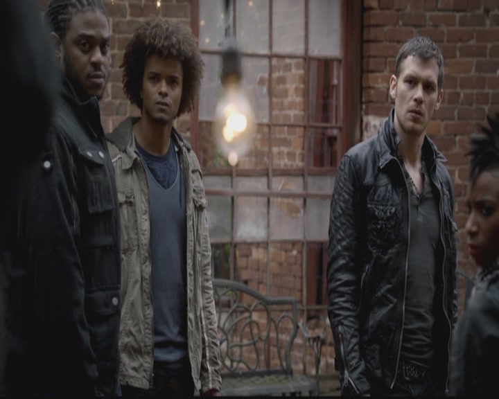 VampireDiariesWorld-dot-org_TheOriginals1x12DanceBackFromTheGrave0571.jpg