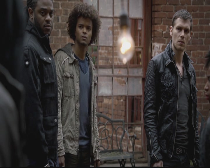 VampireDiariesWorld-dot-org_TheOriginals1x12DanceBackFromTheGrave0578.jpg