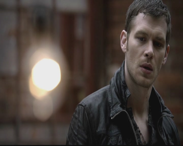 VampireDiariesWorld-dot-org_TheOriginals1x12DanceBackFromTheGrave0582.jpg