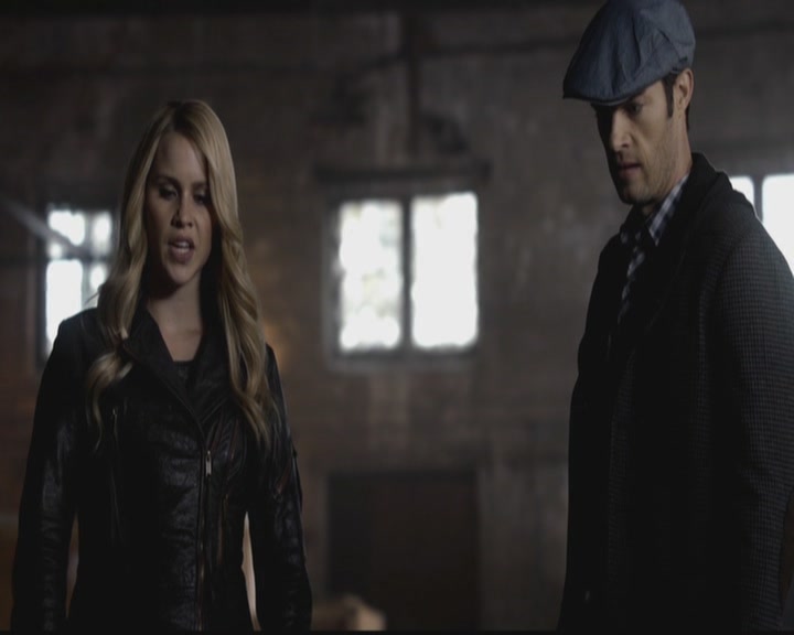 VampireDiariesWorld-dot-org_TheOriginals1x12DanceBackFromTheGrave0611.jpg
