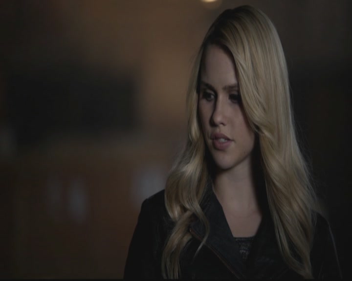VampireDiariesWorld-dot-org_TheOriginals1x12DanceBackFromTheGrave0617.jpg