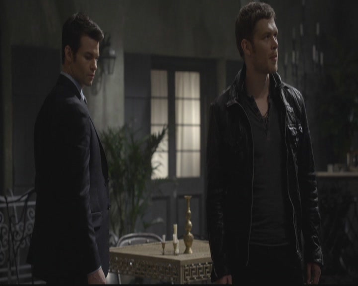 VampireDiariesWorld-dot-org_TheOriginals1x12DanceBackFromTheGrave0668.jpg