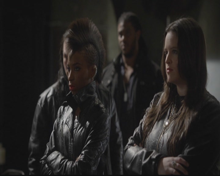 VampireDiariesWorld-dot-org_TheOriginals1x12DanceBackFromTheGrave0700.jpg