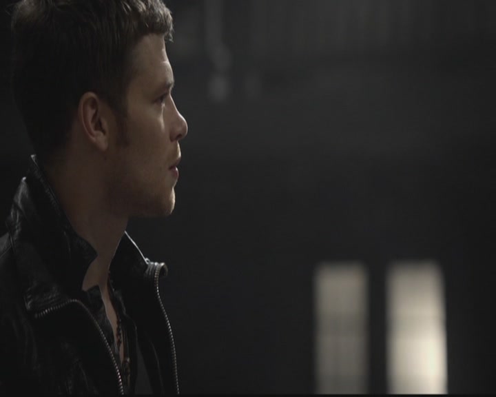 VampireDiariesWorld-dot-org_TheOriginals1x12DanceBackFromTheGrave0713.jpg
