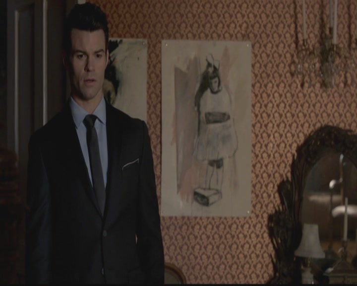 VampireDiariesWorld-dot-org_TheOriginals1x12DanceBackFromTheGrave0822.jpg